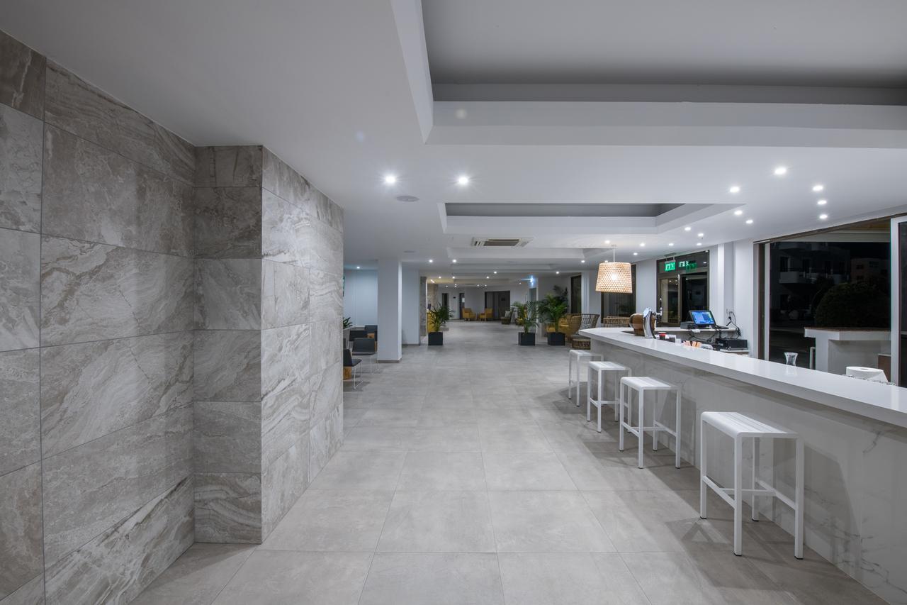 Narcissos Waterpark Resort Protaras Bagian luar foto