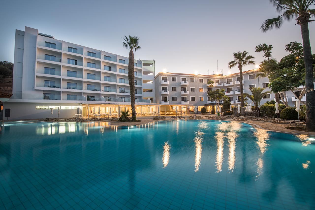 Narcissos Waterpark Resort Protaras Bagian luar foto